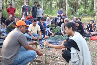 Pelatihan Okulasi Tanaman Karet, sebagai upaya peningkatan pengetahuan dan skill petani karet